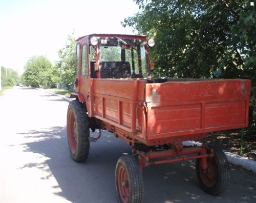 Особенности, преимущества, недостатки и параметры трактора Т-16