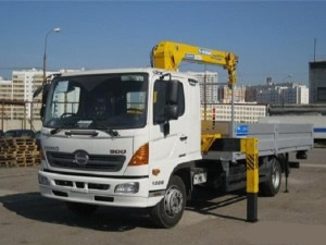 Грузовик nissan cabstar с манипулятором