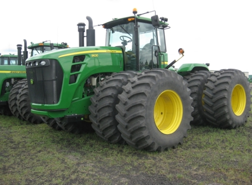 Колесные тракторы Джон Дир