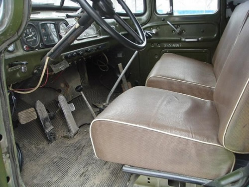 какими особенностями обладает кабина ЗИЛ-131