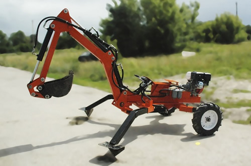 описание модели прицепного мини-экскаватора Digger-2500