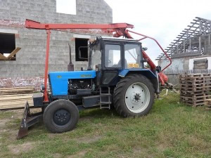 дополнительная комплектация ямобура на базе МТЗ отвалом